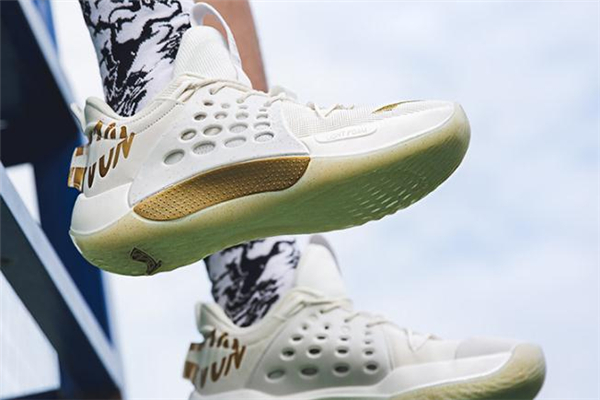 李寧音速7贊助版測(cè)評(píng) 音速7贊助版和普通版區(qū)別