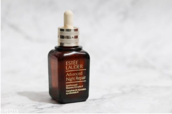 小棕瓶和小黑瓶到底選哪個(gè) 三大精華對(duì)比測(cè)評(píng)