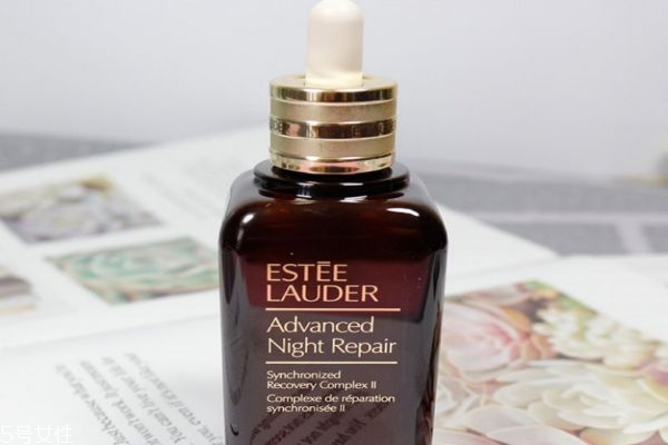 小棕瓶和小黑瓶到底選哪個(gè) 三大精華對(duì)比測(cè)評(píng)