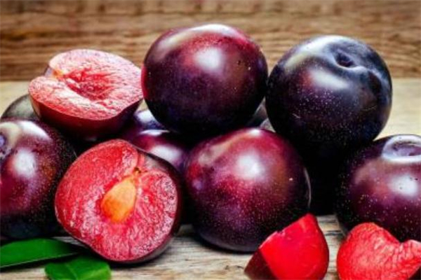 黑布林怎么吃不酸 黑布林酸的就是沒(méi)熟嗎