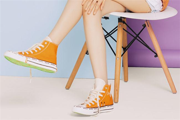 回力葫蘆娃聯(lián)名多少錢(qián) 回力葫蘆娃聯(lián)名帆布鞋在哪買(mǎi)