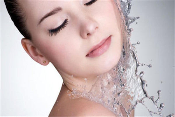 用鹽刷牙能快速變白嗎 刷牙注意事項