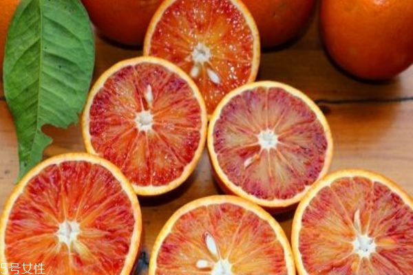 血橙的含糖量有多高呢 血橙的營養(yǎng)價(jià)值怎么樣呢