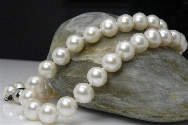 珍珠項(xiàng)鏈可以用超聲波洗嗎 珍珠項(xiàng)鏈用超聲波洗會怎樣 珍珠項(xiàng)鏈可以用超聲波洗嗎 珍珠項(xiàng)鏈用超聲波洗會怎樣