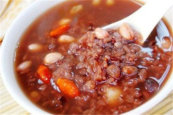 八寶粥是粗糧嗎 八寶粥的營養(yǎng)價(jià)值是什么