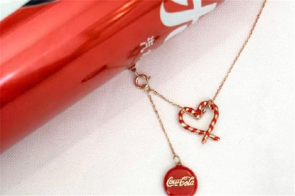 肥宅快樂(lè)水項(xiàng)鏈?zhǔn)鞘裁磁谱?肥宅快樂(lè)水項(xiàng)鏈在哪買 肥宅快樂(lè)水項(xiàng)鏈?zhǔn)鞘裁磁谱?肥宅快樂(lè)水項(xiàng)鏈在哪買