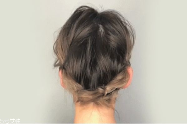 3歲寶寶短發(fā)簡(jiǎn)單編發(fā) 小女孩可愛(ài)發(fā)型 3歲寶寶短發(fā)簡(jiǎn)單編發(fā) 小女孩可愛(ài)發(fā)型