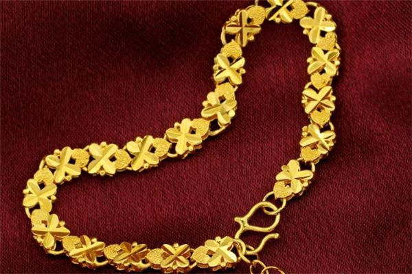 黃金手鏈和手鐲哪個好看 黃金手鏈和手鐲優(yōu)缺點對比 黃金手鏈和手鐲哪個好看 黃金手鏈和手鐲優(yōu)缺點對比
