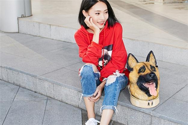 狗頭雙肩包多少錢(qián) bnu狗頭雙肩包正品價(jià)格