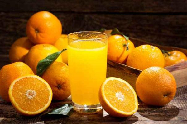 橙汁的作用和功效 橙汁和什么一起榨好喝