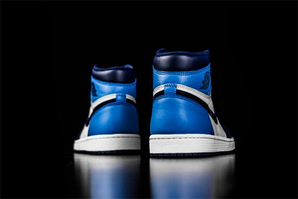 aj1黑曜石北卡藍(lán)開(kāi)箱測(cè)評(píng) aj1北卡藍(lán)黑曜石上腳效果 aj1黑曜石北卡藍(lán)開(kāi)箱測(cè)評(píng) aj1北卡藍(lán)黑曜石上腳效果