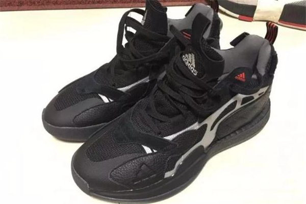 阿迪達(dá)斯zone boost開箱測(cè)評(píng)-zone boost偏小嗎 阿迪達(dá)斯zone boost開箱測(cè)評(píng)-zone boost偏小嗎