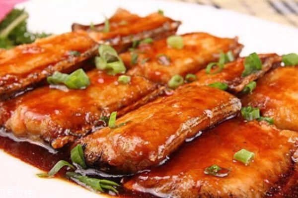 帶魚(yú)的熱量是多少呢 孕婦可以吃帶魚(yú)嗎