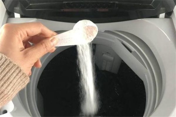 洗潔精能洗衣服嗎 洗潔精洗衣服對人體有害嗎