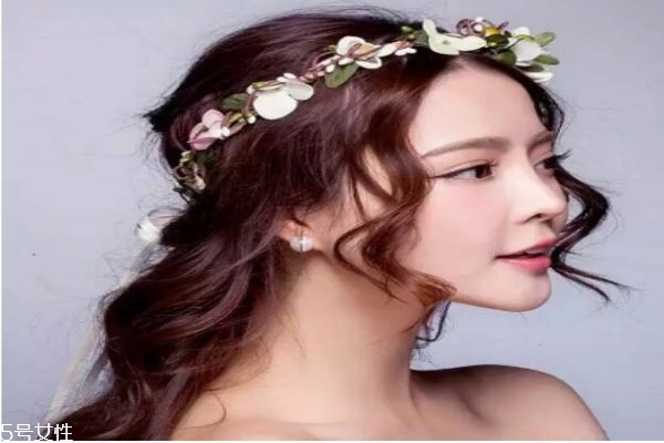 結(jié)婚時(shí)應(yīng)該畫(huà)什么妝呢 新娘妝有什么講究嗎