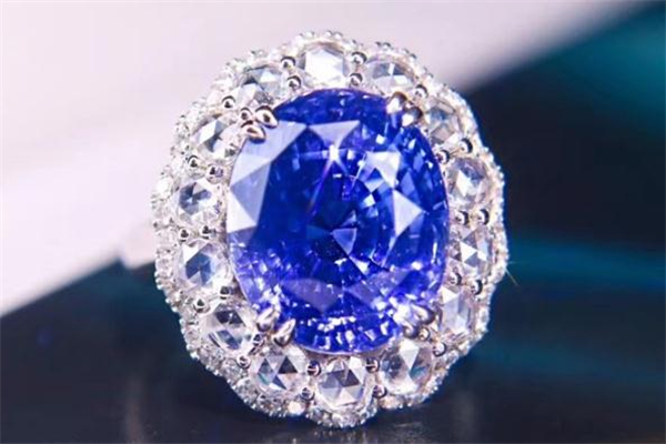 緬甸藍(lán)寶石一克拉價格 緬甸藍(lán)寶石多少錢一克 緬甸藍(lán)寶石一克拉價格 緬甸藍(lán)寶石多少錢一克