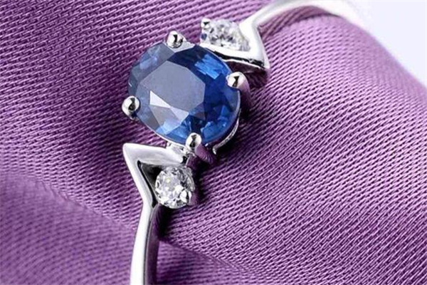 緬甸藍(lán)寶石一克拉價格 緬甸藍(lán)寶石多少錢一克 緬甸藍(lán)寶石一克拉價格 緬甸藍(lán)寶石多少錢一克