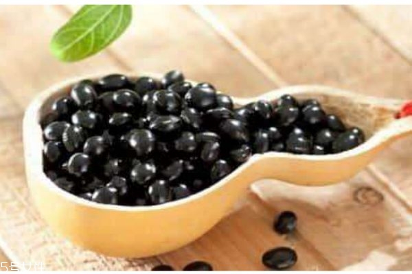 什么是黑豆呢 黑豆有什么營養(yǎng)價(jià)值呢