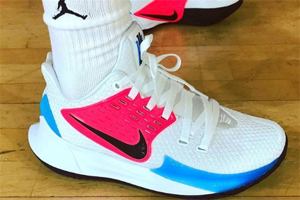 耐克歐文low 2實(shí)戰(zhàn)測(cè)評(píng) 歐文5和歐文low2哪個(gè)好