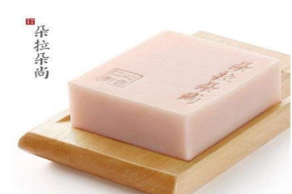 朵拉朵尚是一個怎么樣的護(hù)膚品牌呢 朵拉朵尚適合什么樣的年齡人群呢 朵拉朵尚是一個怎么樣的護(hù)膚品牌呢 朵拉朵尚適合什么樣的年齡人群呢