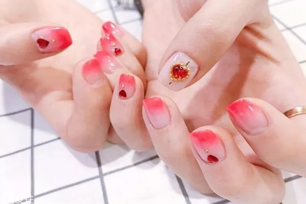 2019年流行哪些美甲風(fēng)格 2019美甲流行色趨勢(shì) 2019年流行哪些美甲風(fēng)格 2019美甲流行色趨勢(shì)