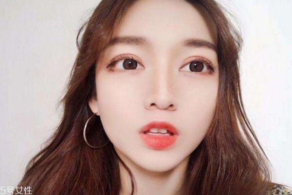 戴美瞳眼睛疼怎么辦 新手第一次怎么戴美瞳 戴美瞳眼睛疼怎么辦 新手第一次怎么戴美瞳