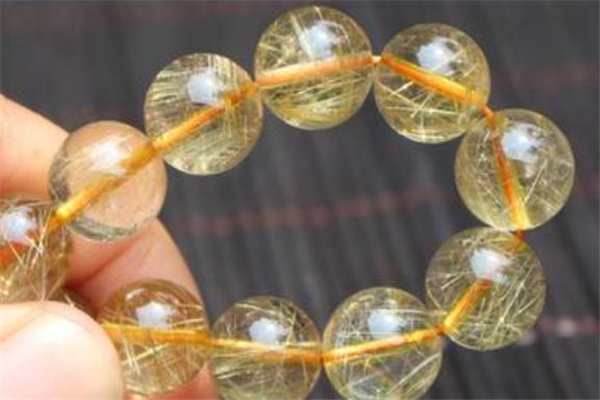 黃發(fā)晶適合什么人戴 什么人不適合戴黃發(fā)晶 黃發(fā)晶適合什么人戴 什么人不適合戴黃發(fā)晶