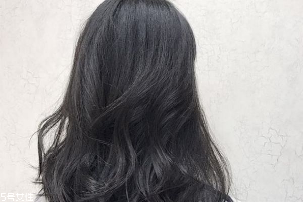 經(jīng)常剪頭發(fā)有什么好處 長時(shí)間不剪頭發(fā)有什么危害 經(jīng)常剪頭發(fā)有什么好處 長時(shí)間不剪頭發(fā)有什么危害