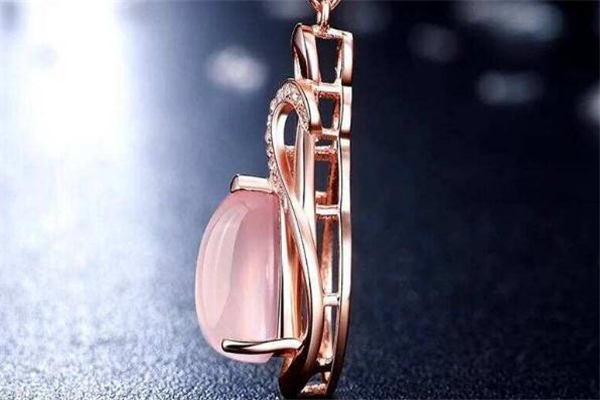 芙蓉石可以戴著洗澡嗎 芙蓉石戴著洗澡會(huì)壞嗎