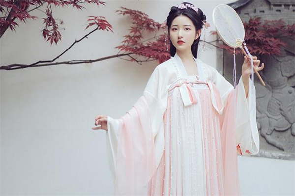 漢服山的和正的有什么區(qū)別 漢服山正怎么分 漢服山的和正的有什么區(qū)別 漢服山正怎么分