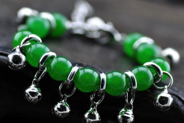 綠玉髓是什么 綠玉髓的功效與作用 綠玉髓是什么 綠玉髓的功效與作用