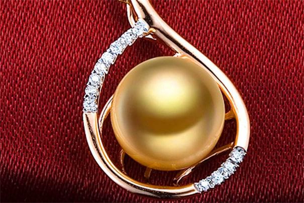 金珍珠是天然的嗎 金珍珠是怎么形成的 金珍珠是天然的嗎 金珍珠是怎么形成的