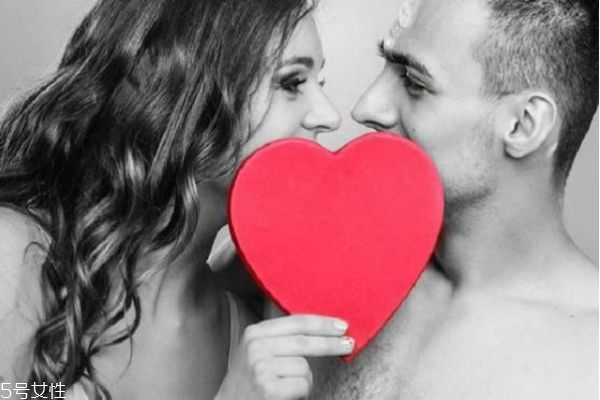 談戀愛是什么感覺 什么樣的感覺才是真愛 談戀愛是什么感覺 什么樣的感覺才是真愛