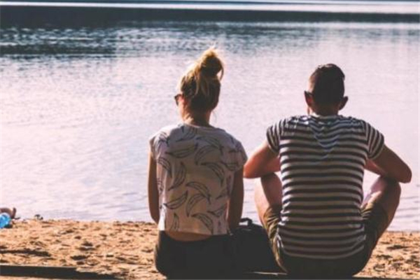 男朋友越來越冷淡怎么辦 男朋友對(duì)我沒興趣了怎么辦