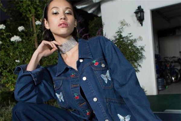 unif是美國(guó)的嗎 unif衣服多少錢(qián)