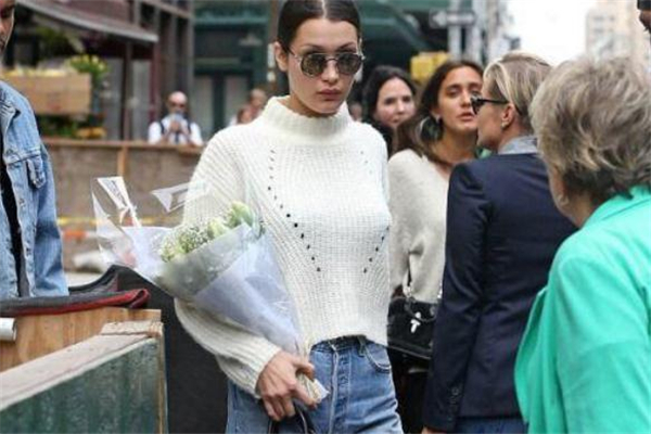 unif是美國(guó)的嗎 unif衣服多少錢(qián)