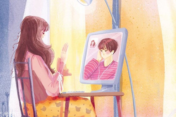 秀恩愛朋友圈怎么發(fā) 節(jié)日送女朋友什么禮物好 秀恩愛朋友圈怎么發(fā) 節(jié)日送女朋友什么禮物好