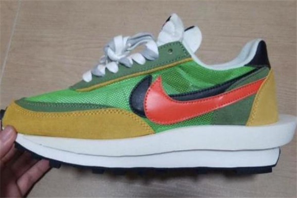 sacai聯(lián)名nike真假對比 耐克sacai聯(lián)名怎么看真假 sacai聯(lián)名nike真假對比 耐克sacai聯(lián)名怎么看真假
