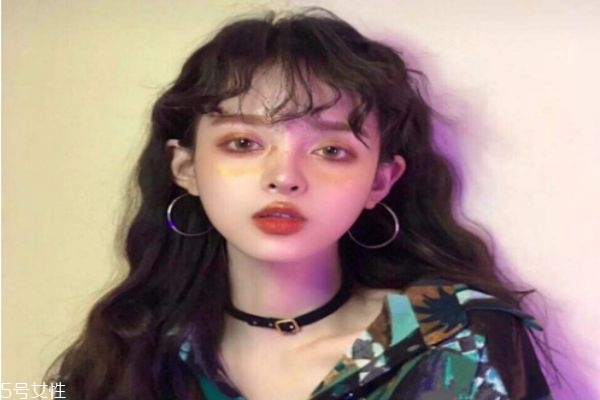 臉大什么發(fā)型顯臉小 臉大女生顯臉小的發(fā)型 臉大什么發(fā)型顯臉小 臉大女生顯臉小的發(fā)型