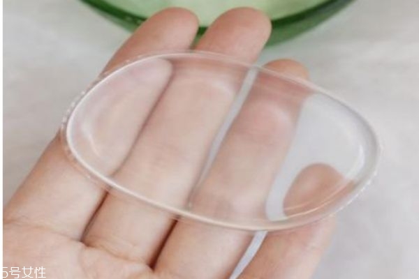 硅膠粉撲上的薄膜有什么用處 硅膠粉撲特點(diǎn) 硅膠粉撲上的薄膜有什么用處 硅膠粉撲特點(diǎn)