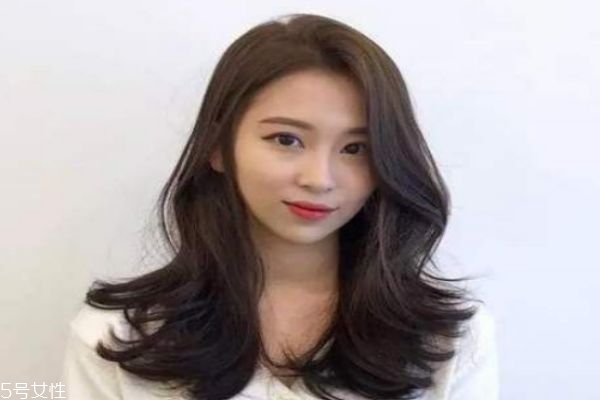 臉大什么發(fā)型顯臉小 臉大女生顯臉小的發(fā)型 臉大什么發(fā)型顯臉小 臉大女生顯臉小的發(fā)型