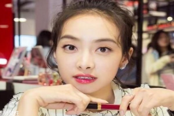 臉大什么發(fā)型顯臉小 臉大女生顯臉小的發(fā)型 臉大什么發(fā)型顯臉小 臉大女生顯臉小的發(fā)型