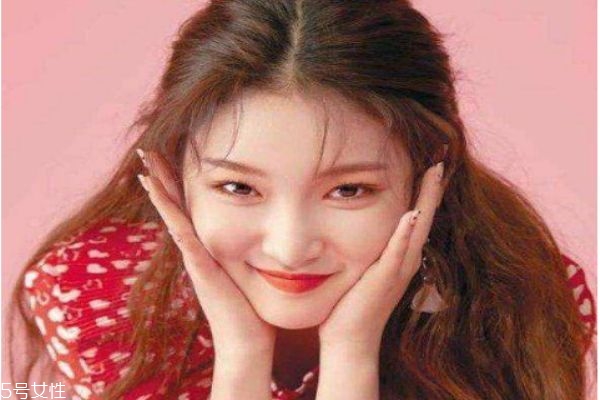 臉大什么發(fā)型顯臉小 臉大女生顯臉小的發(fā)型 臉大什么發(fā)型顯臉小 臉大女生顯臉小的發(fā)型