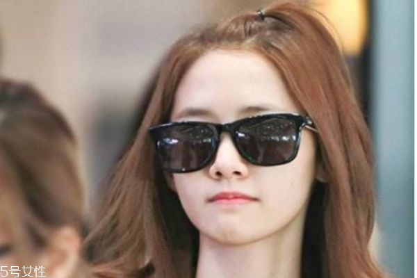 扎什么頭發(fā)顯氣質(zhì) 顯氣質(zhì)的扎發(fā)型女 扎什么頭發(fā)顯氣質(zhì) 顯氣質(zhì)的扎發(fā)型女