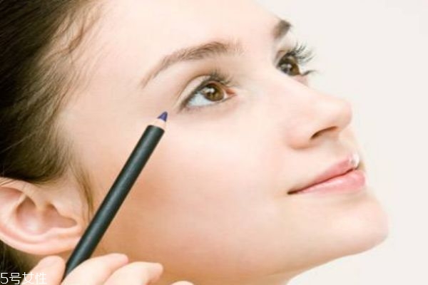 畫眼線用什么好 看個人使用習(xí)慣