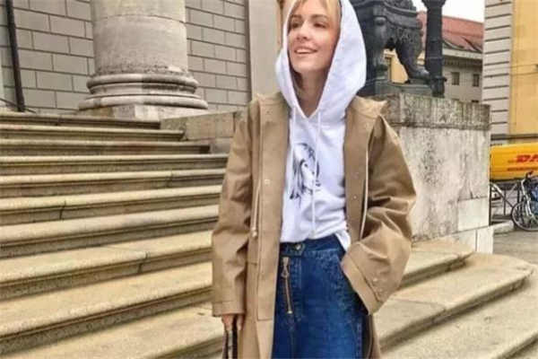 白色衛(wèi)衣配什么外套好看 白色衛(wèi)衣搭配外套圖片