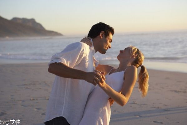 追女生的聊天方法 追一個(gè)人的步驟 追女生的聊天方法 追一個(gè)人的步驟