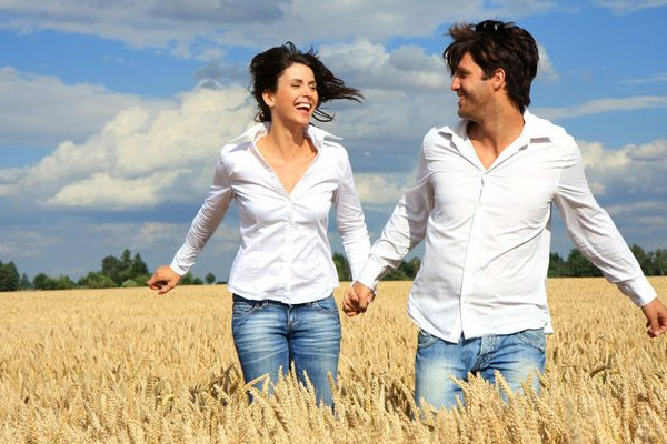 如何分辨男生是否喜歡你 如何分辨男生的真心 如何分辨男生是否喜歡你 如何分辨男生的真心