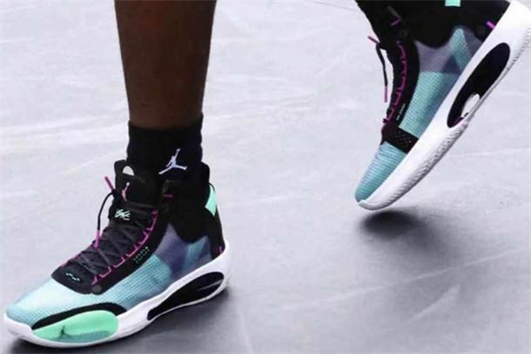 aj34和aj32哪個(gè)好 aj34穿著頂腳趾?jiǎn)?><p><strong>aj34和aj32哪個(gè)好 aj34穿著頂腳趾?jiǎn)?/strong></p></a></li> 	     </ul>
		</div>
	   <div   id=