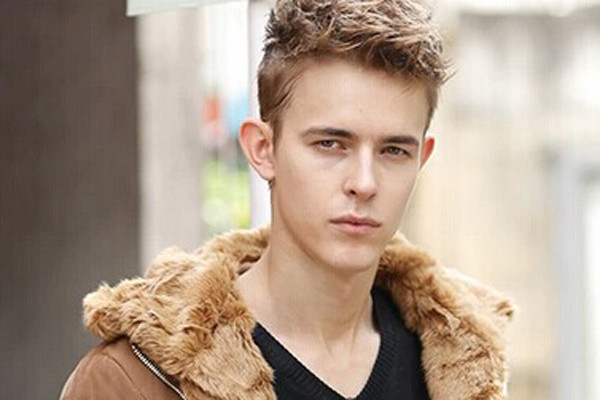 男生長臉適合什么發(fā)型 哪些發(fā)型適合長臉 男生長臉適合什么發(fā)型 哪些發(fā)型適合長臉